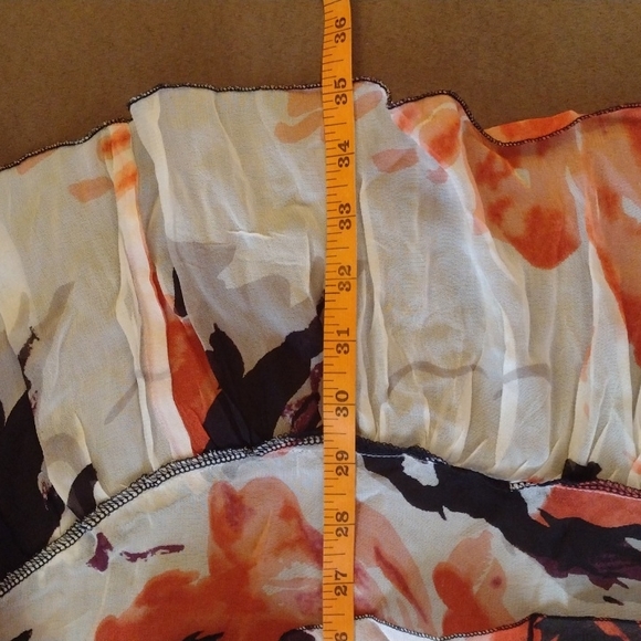 SOLD - LAST CHANCE: HOST PICK: NWOT - HIGH LOW RUFFLED FLORAL SUMMER SKIRT - Picture 9 of 9